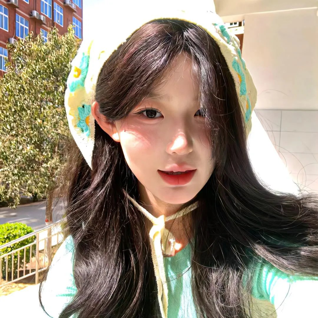 彩虹艳女